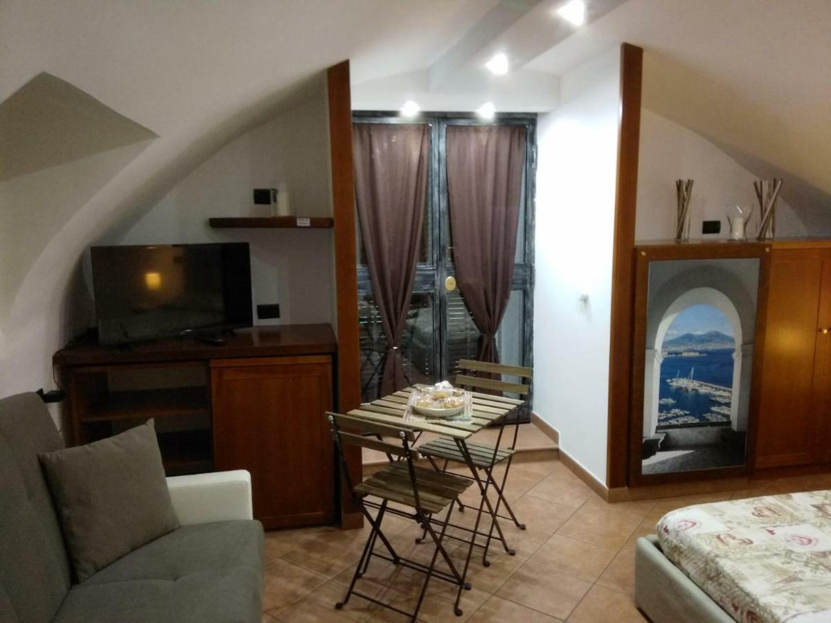 Home In Love: Balconcino Spaccanapoli Экстерьер фото